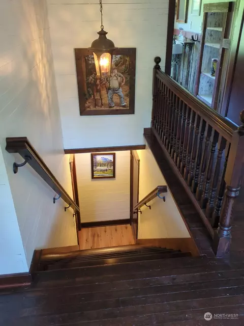 Entry Way - 1305 Winlock-vader Rd, Winlock, WA 98596 photo 2 of 2