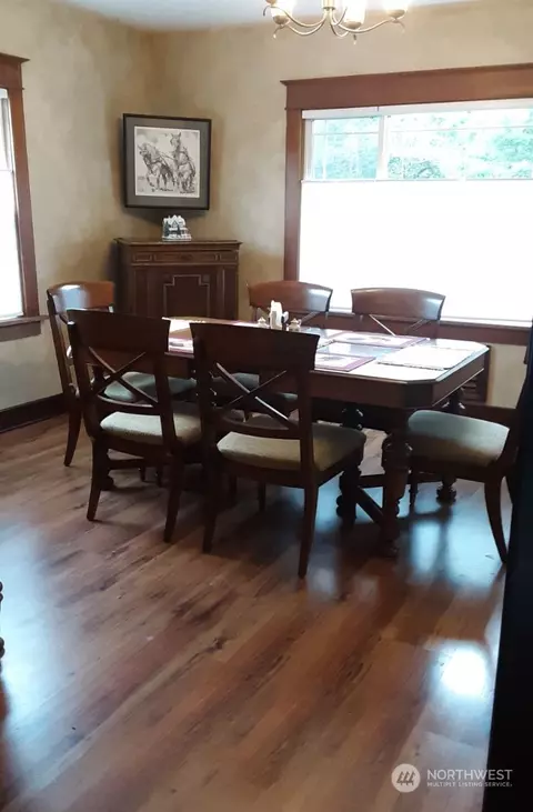 Dining - 1305 Winlock-vader Rd, Winlock, WA 98596 photo 2 of 2