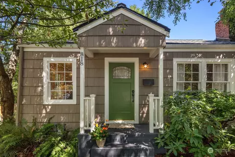 818 NE 92nd St, Seattle, WA 98115
