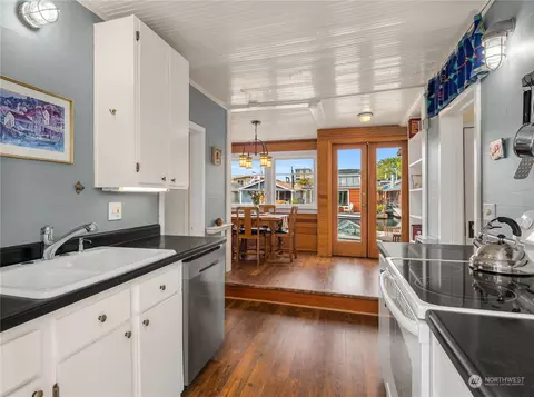 2037 Fairview Ave E #B, Seattle, WA 98102 photo 16