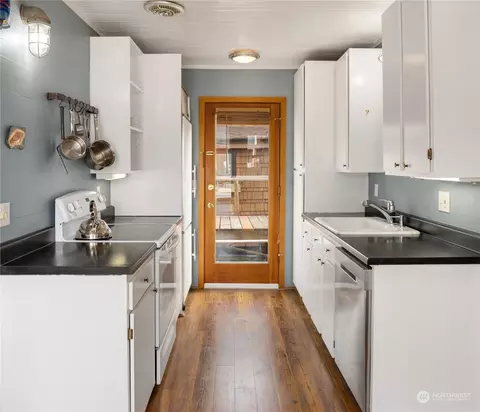 2037 Fairview Ave E #B, Seattle, WA 98102 photo 14