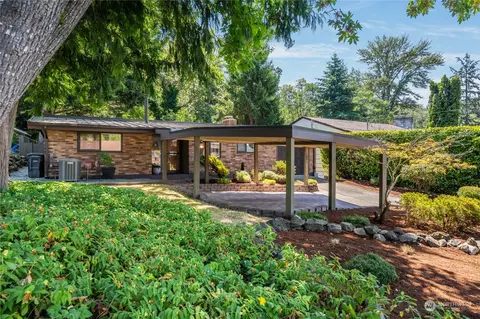 1851 S 246th Pl, Des Moines, WA 98198