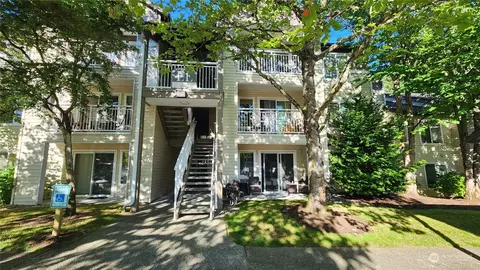 12303 Harbour Pointe Blvd #EE104, Mukilteo, WA 98275