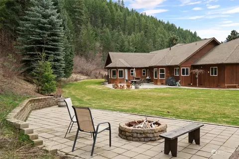 11275 Eagle Creek Rd, Leavenworth, WA 98826