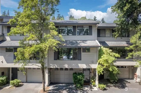 7619 SE 29th St, Mercer Island, WA 98040