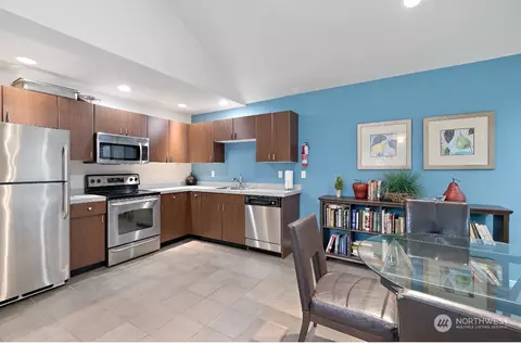 Kitchen - 16101 Bothell Everett Hwy #H4, Mill Creek, WA 98012 photo 4 of 4