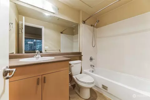 Bath - 16101 Bothell Everett Hwy #H4, Mill Creek, WA 98012 photo 1 of 1
