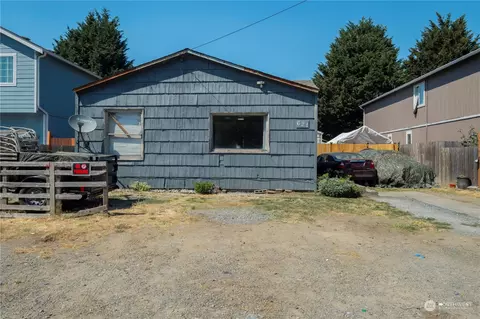 621 Lafayette St S, Tacoma, WA 98444