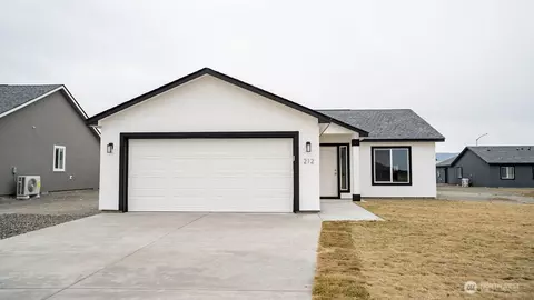 212 Rattray Dr, Mattawa, WA 99349