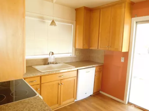 Kitchen - 2012 Lark Dr, Walla Walla, WA 99362 photo 3 of 3