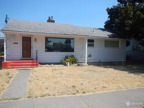Exterior - 2012 Lark Dr, Walla Walla, WA 99362 photo 2 of 6