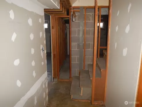Entry Way - 2012 Lark Dr, Walla Walla, WA 99362 photo 1 of 1