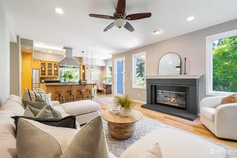 Living - 8804 NE 198th St, Bothell, WA 98011 photo 2 of 4