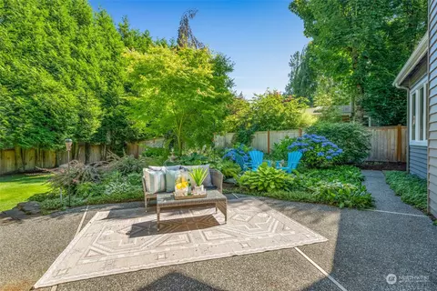 Exterior - 8804 NE 198th St, Bothell, WA 98011 photo 4 of 7