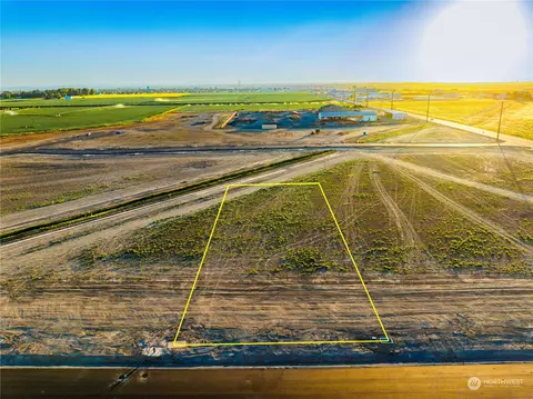 118 Legacy Ln, Moses Lake, WA 98837