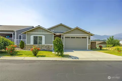 518 Village Dr, Manson, WA 98831