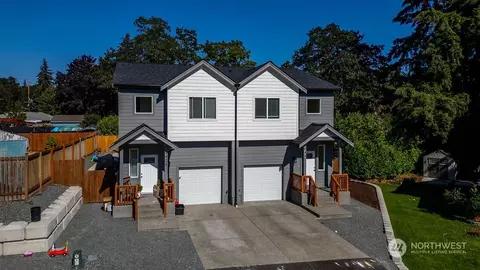 9428 9430 Edgewood Ln SW, Lakewood, WA 98498