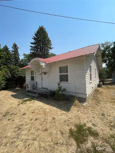 746 2nd Ave N, Okanogan, WA 98840