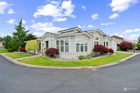 528 Sunday Dr, East Wenatchee, WA 98802