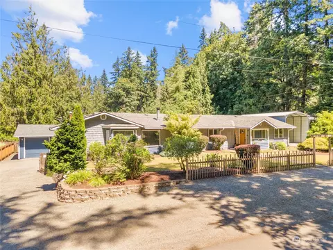 22820 SE 312th St, Black Diamond, WA 98010