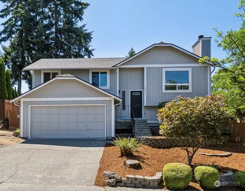 1901 NE 17th Pl, Renton, WA 98056