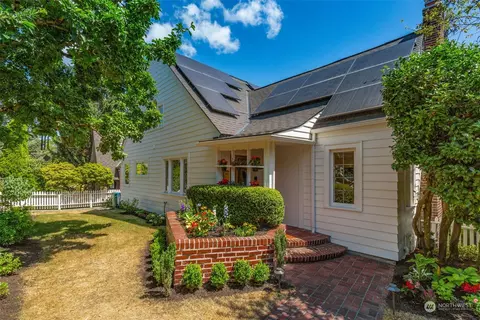 1502 39th Ave E, Seattle, WA 98112