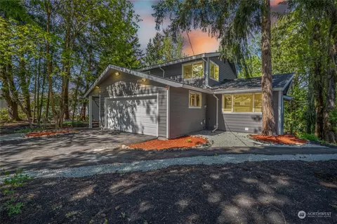 3708 S Hampton Way, Kent, WA 98032