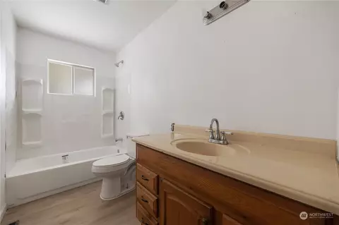 849 Juniper, Othello, WA 99344 photo 14