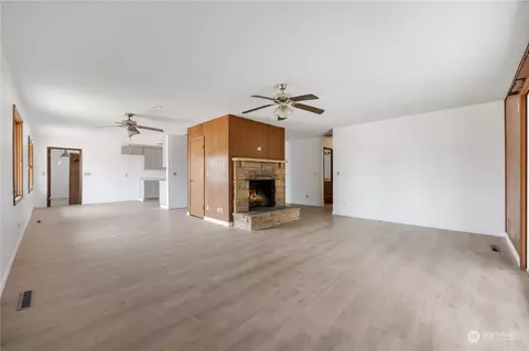 849 Juniper, Othello, WA 99344 photo 11