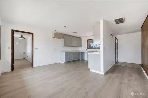 849 Juniper, Othello, WA 99344 photo 4