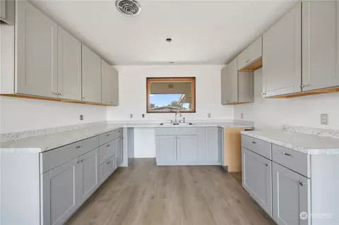 849 Juniper, Othello, WA 99344 photo 6