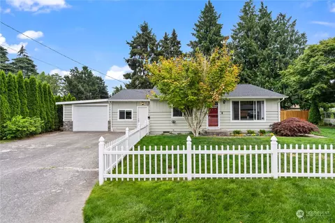 304 Pioneer Dr, Burlington, WA 98233