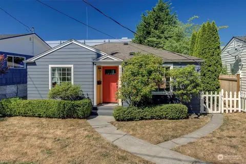 9045 15th Ave SW, Seattle, WA 98106