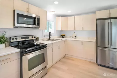 3333 228th St SE #115, Bothell, WA 98021