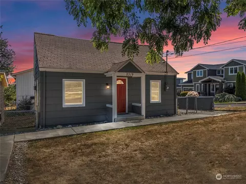 2319 58th Ave NE, Tacoma, WA 98422