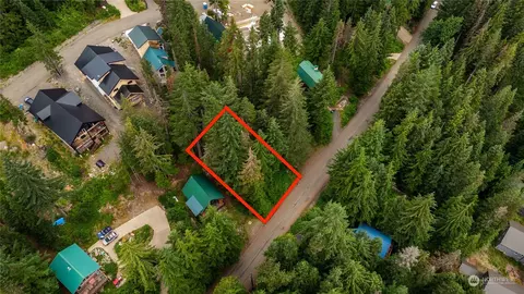 86 Snoqualmie Dr, Snoqualmie Pass, WA 98068