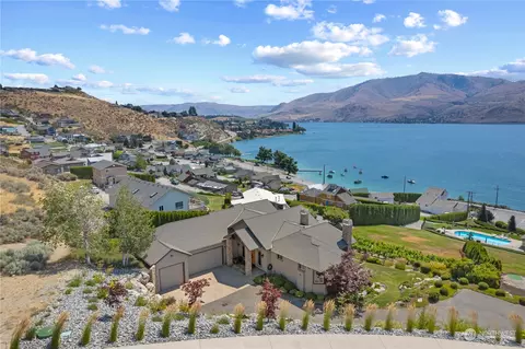 206 Crystal Dr, Chelan, WA 98816