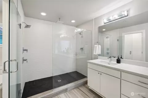 9933 NE 162nd St, Bothell, WA 98011 photo 23