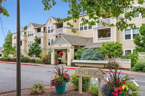 4133 224th Ln SE #310, Issaquah, WA 98029