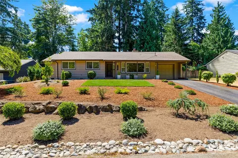 7431 NE 156th St, Kenmore, WA 98028