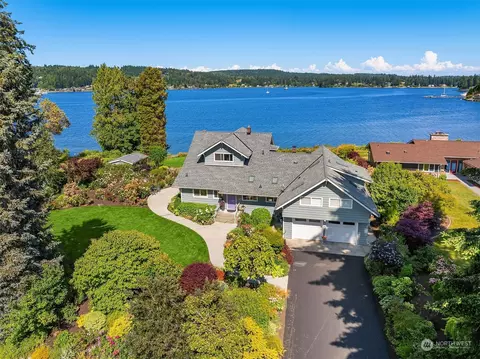 247 NW Scandia Rd, Poulsbo, WA 98370