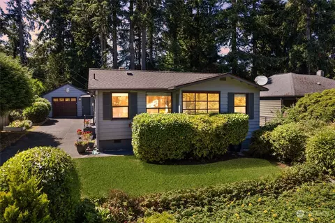 15551 Interlake Ave N, Shoreline, WA 98133