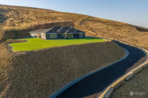 532 Jadehurst Dr, Ephrata, WA 98823