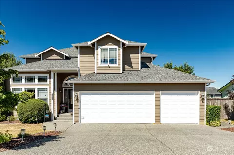 1611 SW Union St, Oak Harbor, WA 98277