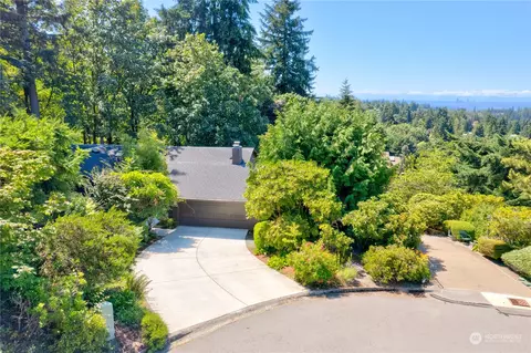 5013 155th Pl SE, Bellevue, WA 98006