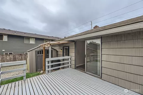 Exterior - 931 75th St SE, Everett, WA 98203 photo 1 of 3