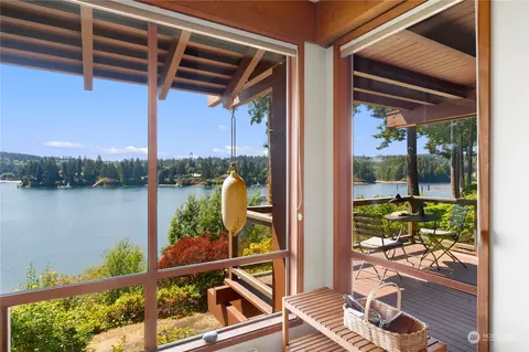 91 N Bay Ln #1, Port Ludlow, WA 98365