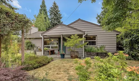 23109 51st Ave W, Mountlake Terrace, WA 98043