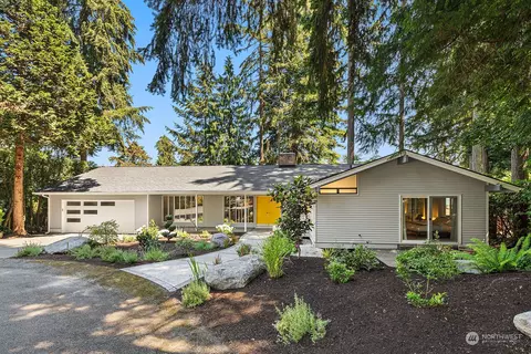 7704 88th Pl SE, Mercer Island, WA 98040