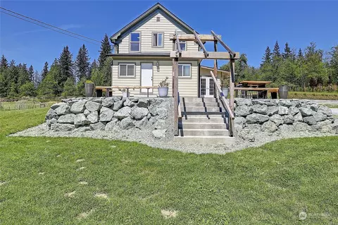 22851 Bulson Rd, Mount Vernon, WA 98274